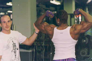 Renné Toney: Largest Biceps in the World - WYV Archive